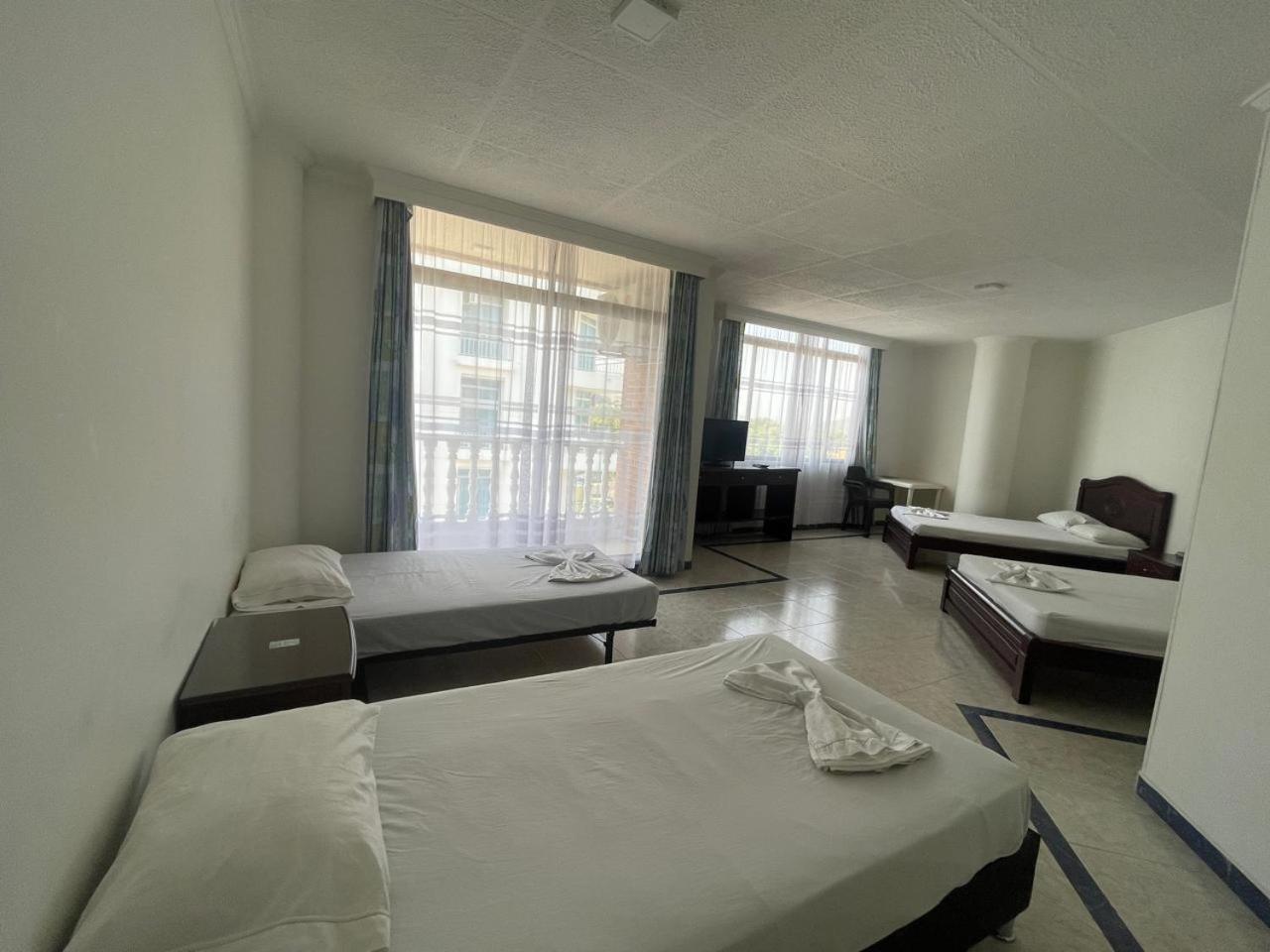Zahira Hotel Melgar Kültér fotó