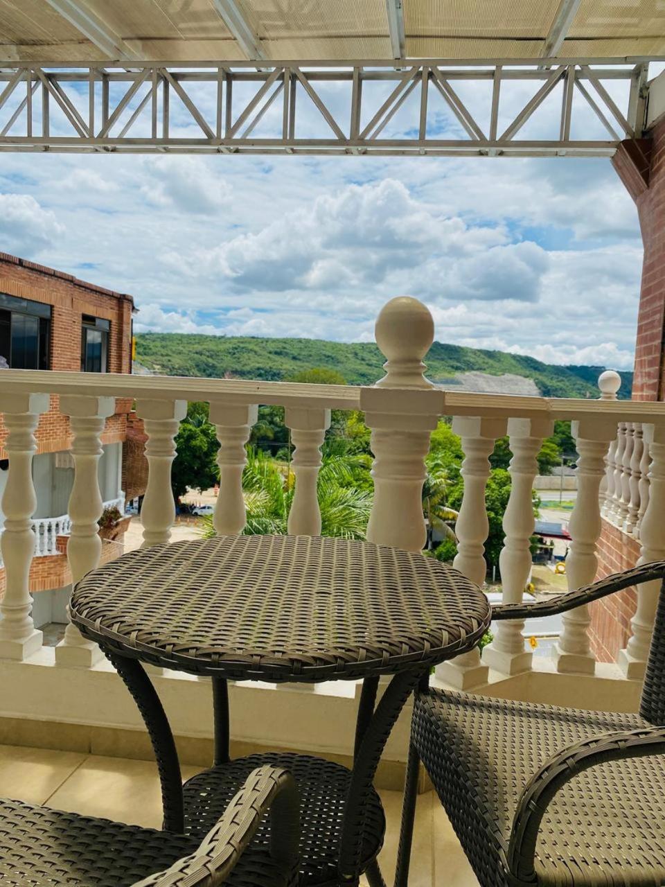 Zahira Hotel Melgar Kültér fotó